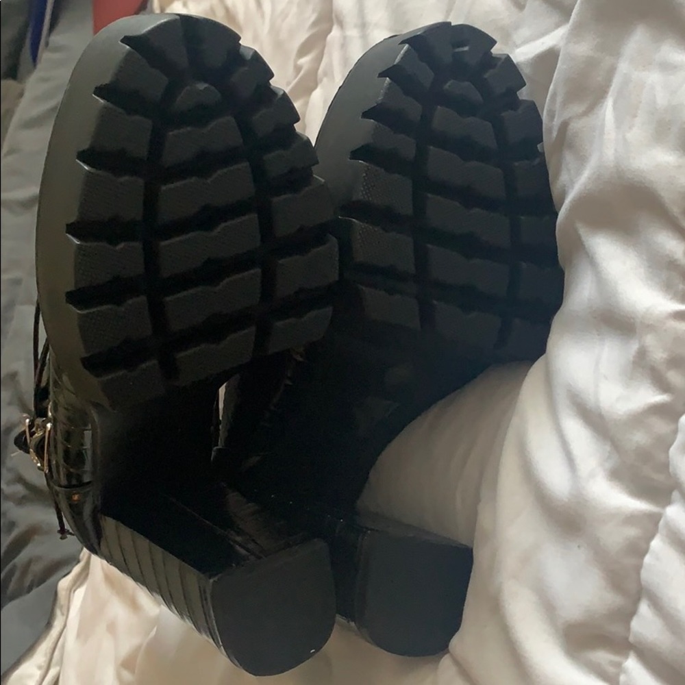 Boots. - Picture 3 of 4